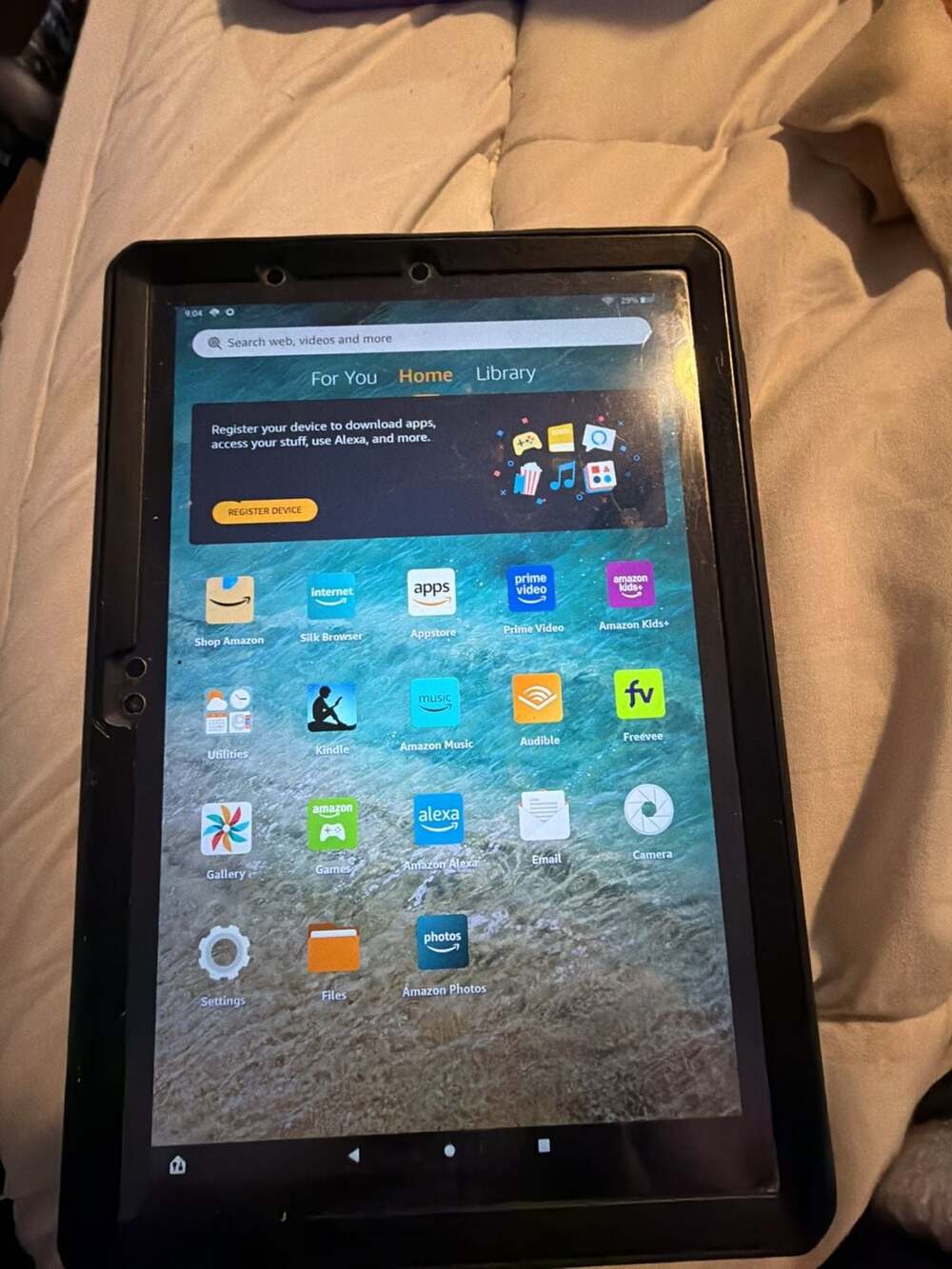 Amazon Fire HD 10 32gb Tablet with Protective Case